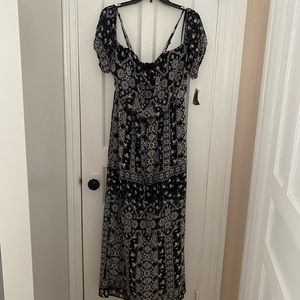 NWT City Triangles Print Maxi Dress